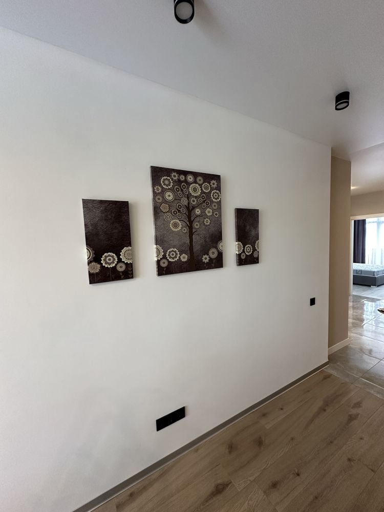 Spacious Apartment with Panoramic Park View