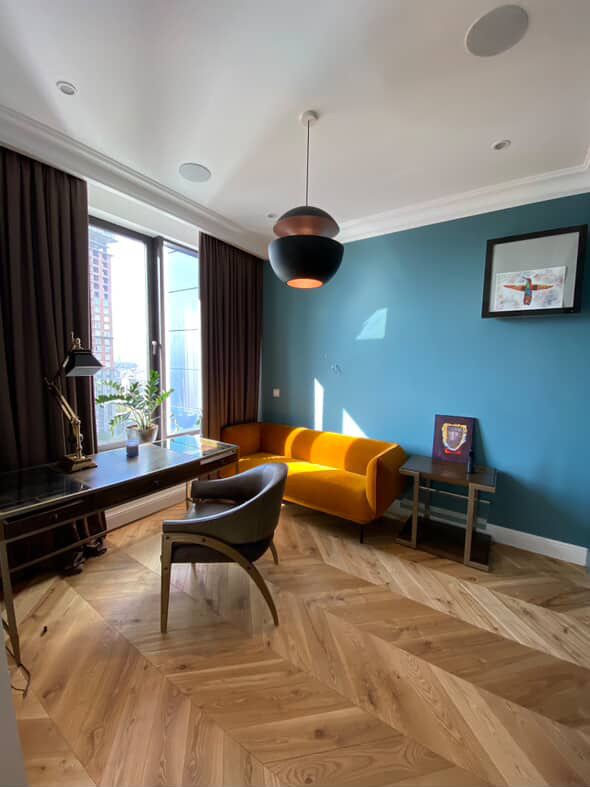 Luxury 4-Room Apartment in SkyLine Complex, Kyiv