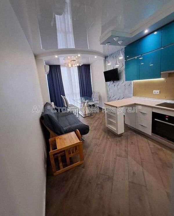 3-Bedroom Apartment in Silver Tower near Lukyanivska Metro