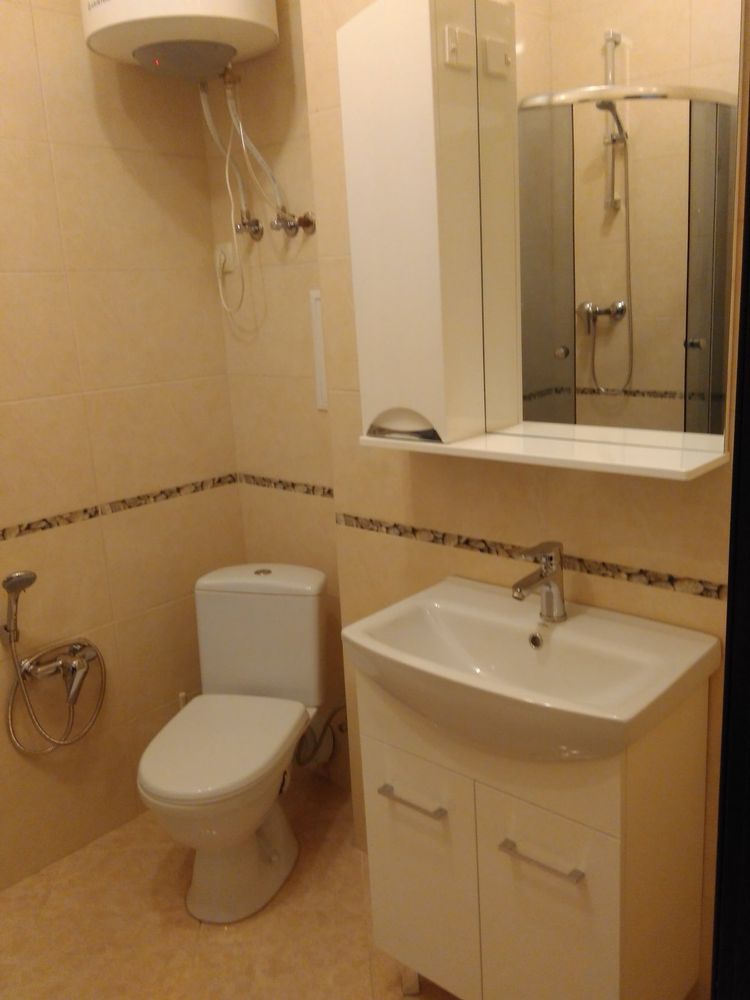 Modern 1-Bedroom Apartment with City Panorama