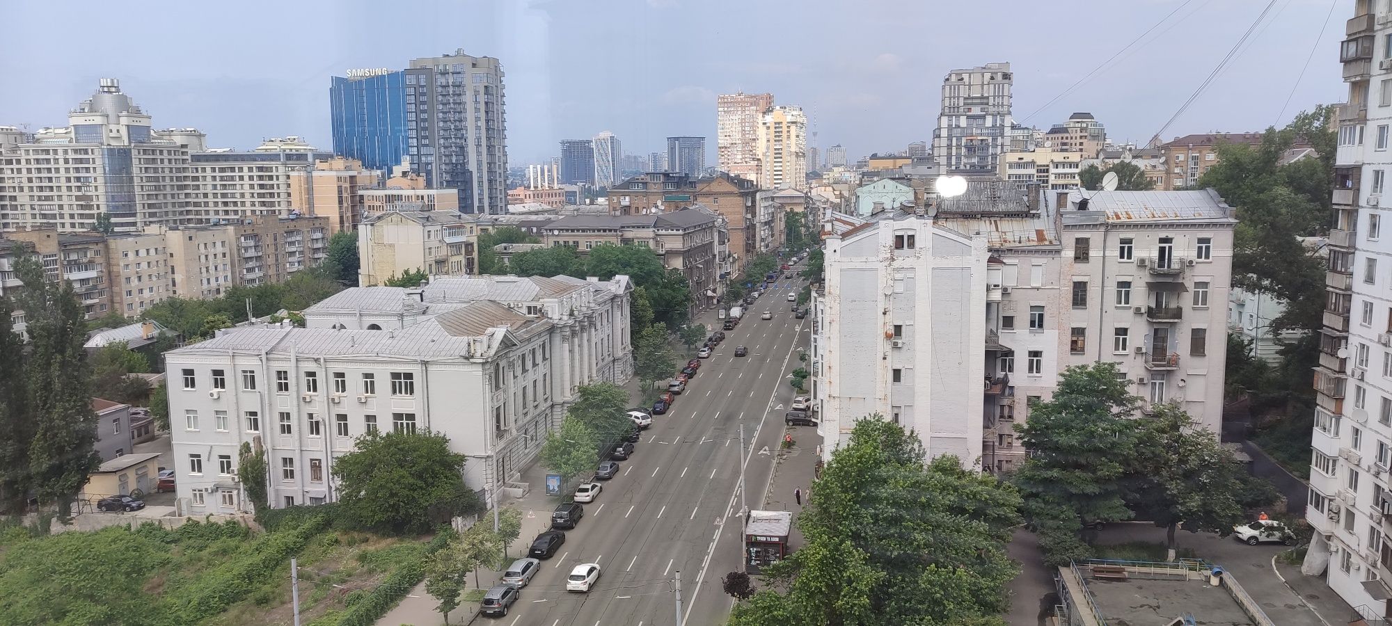 Bright, warm two-bedroom apartment with all necessary furniture and appliances