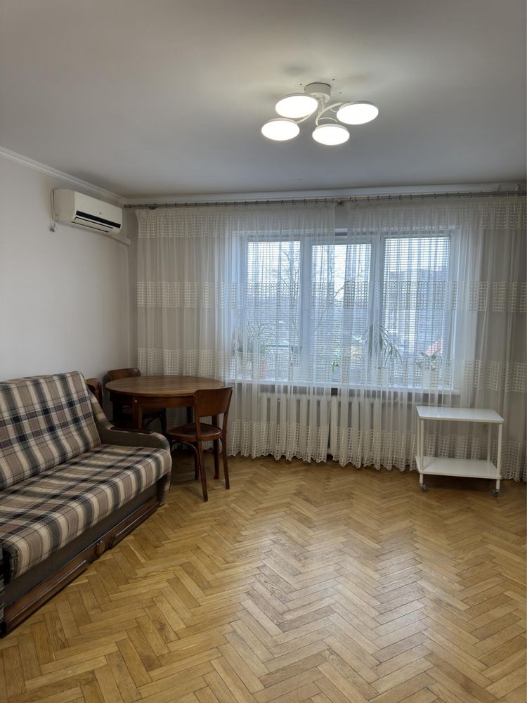 Modern 2-Bedroom Apartment with Air Conditioning near Park