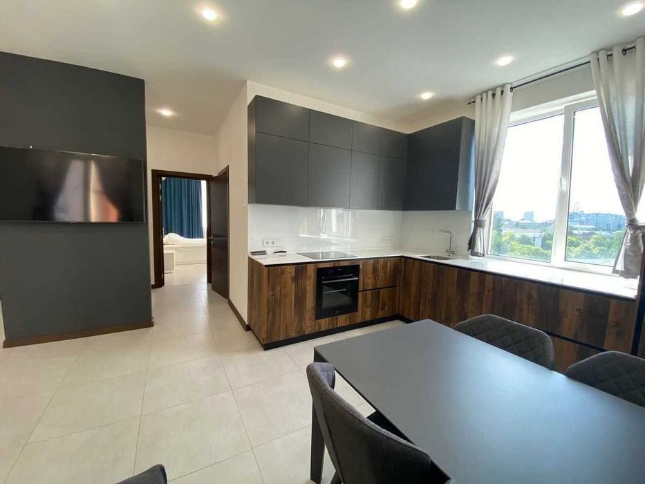 3-Room Apartment in Chkalovskyi Complex, City Center, 90m²