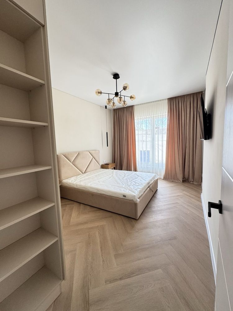 Cozy 1.5-Room Apartment in Uzhhorod City Center with Modern Design