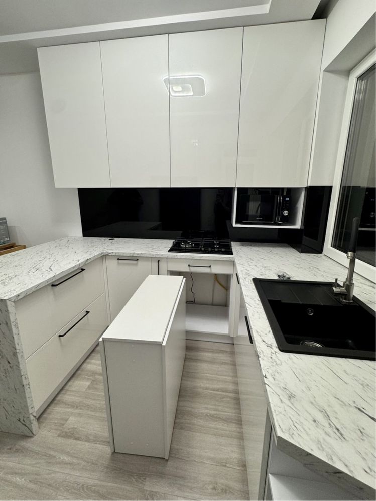 2-Room Apartment in Comfort City New District with Designer Renovation