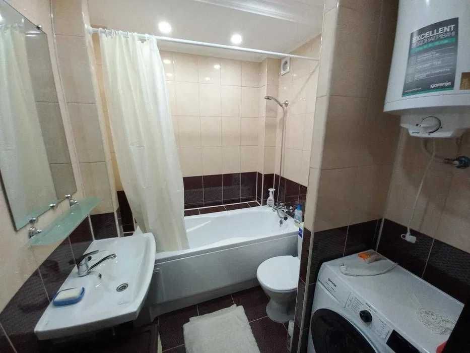 Modern 1-Bedroom Apartment Near Metro with Euro Renovation
