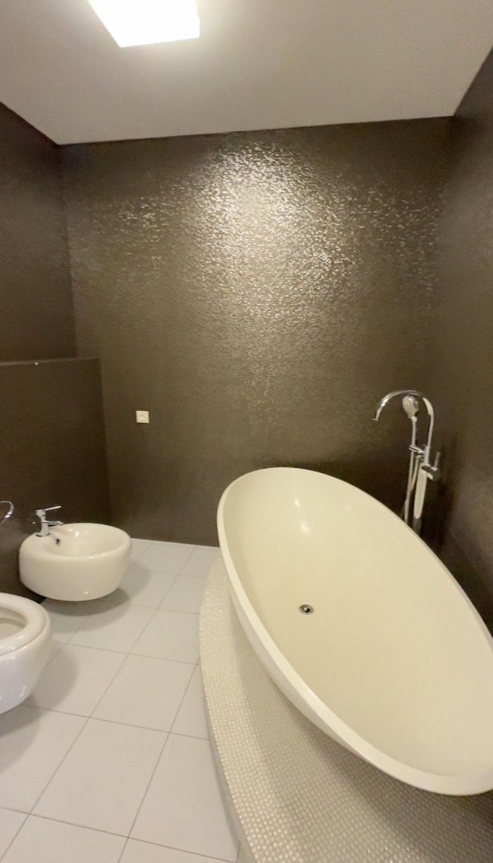 Spacious 3-Room Apartment in City Center with Sea View