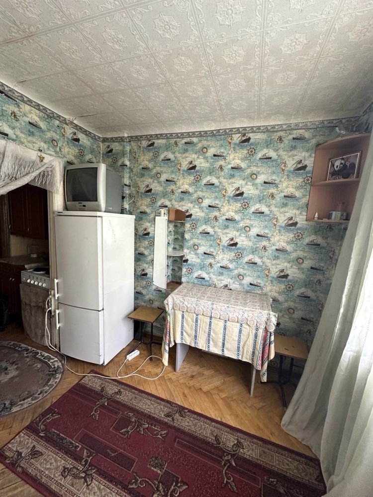 1-Room Communal Apartment in Solomyansky District