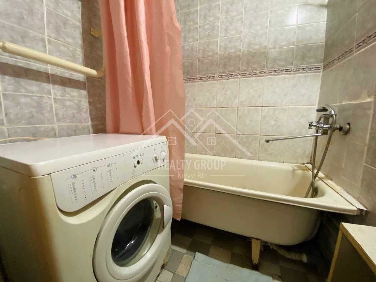 Budget One-Bedroom Apartment with Full Amenities