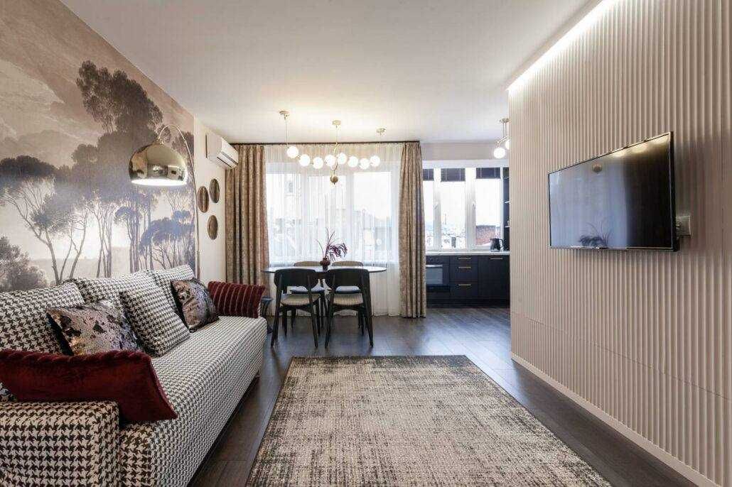 Designer Two-Bedroom Apartment in City Center