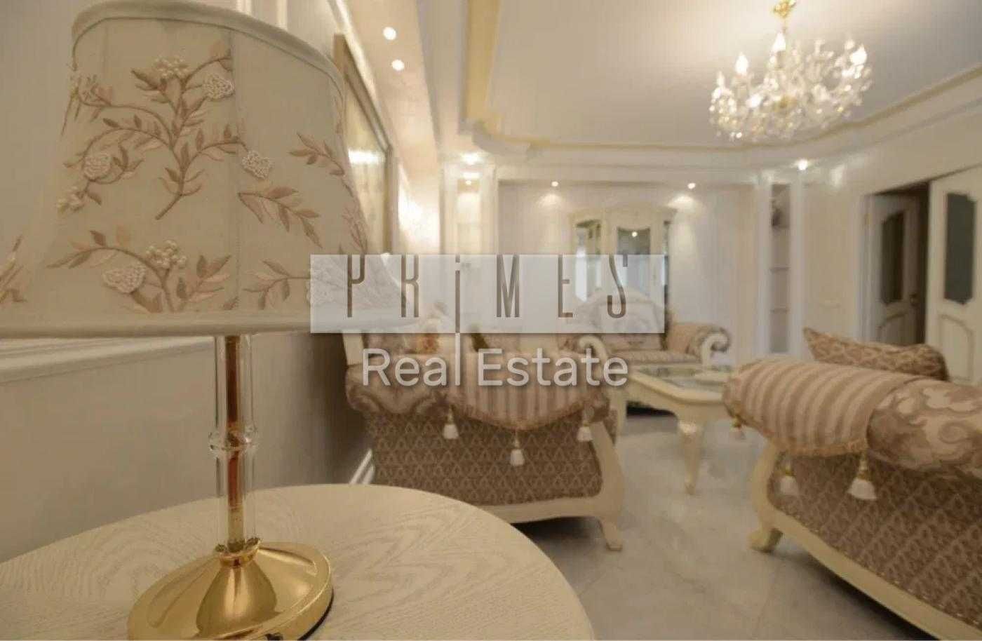 Luxury Spacious Apartment in Pechersk District, 139m²