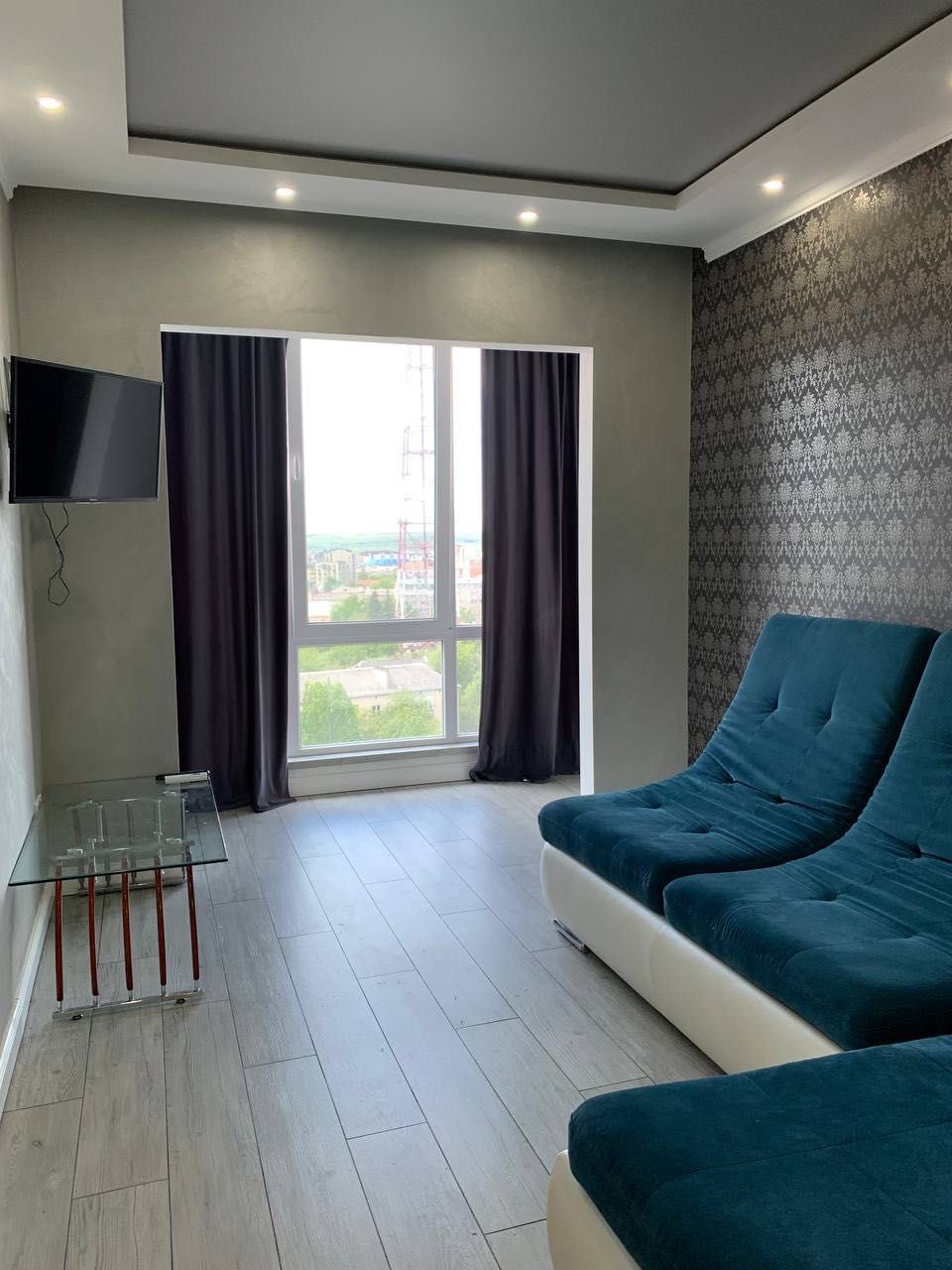 Spacious 2-room apartment with kitchen studio in city center