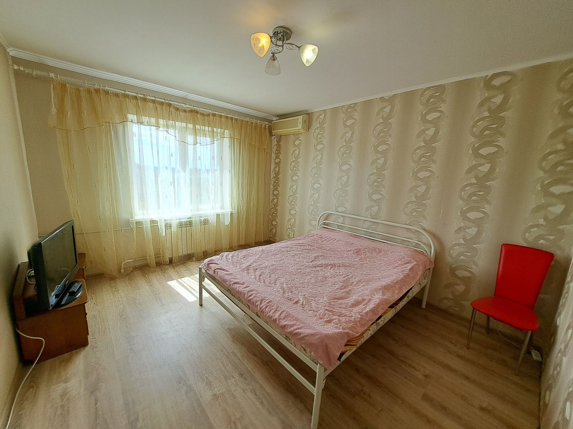 Modern 2-Room Apartment with Renovated Kitchen