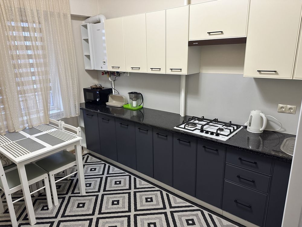 Modern Apartment Near Epicenter with Full Amenities
