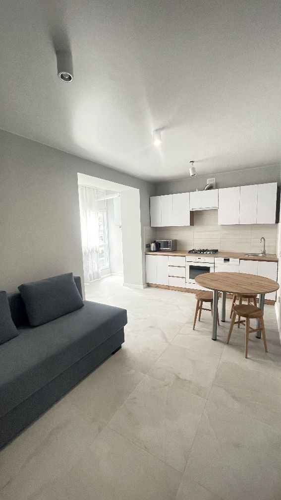 Modern Apartment in City Center with Designer Renovation
