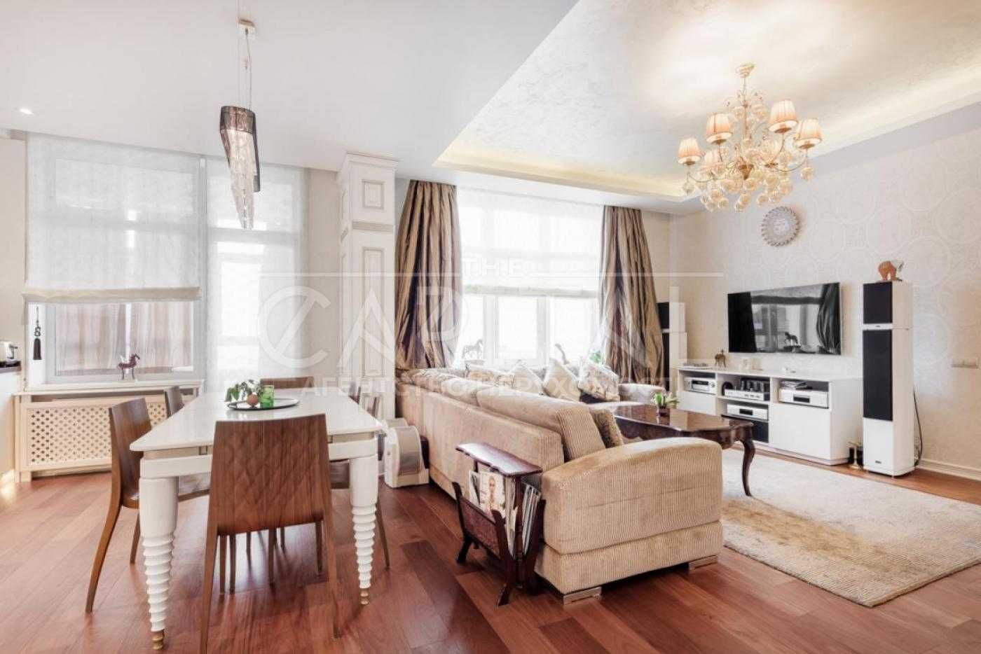 Luxurious 3-room apartment with designer interior, 120 m2, bright spaces