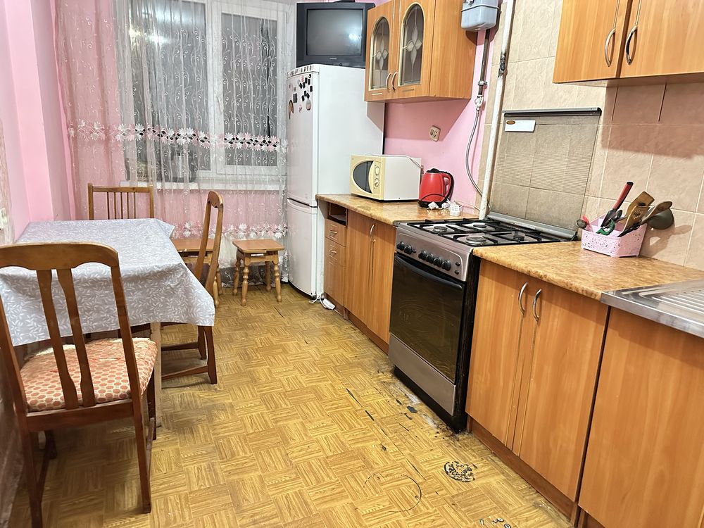 Furnished Room Near Shopping Mall with All Utilities