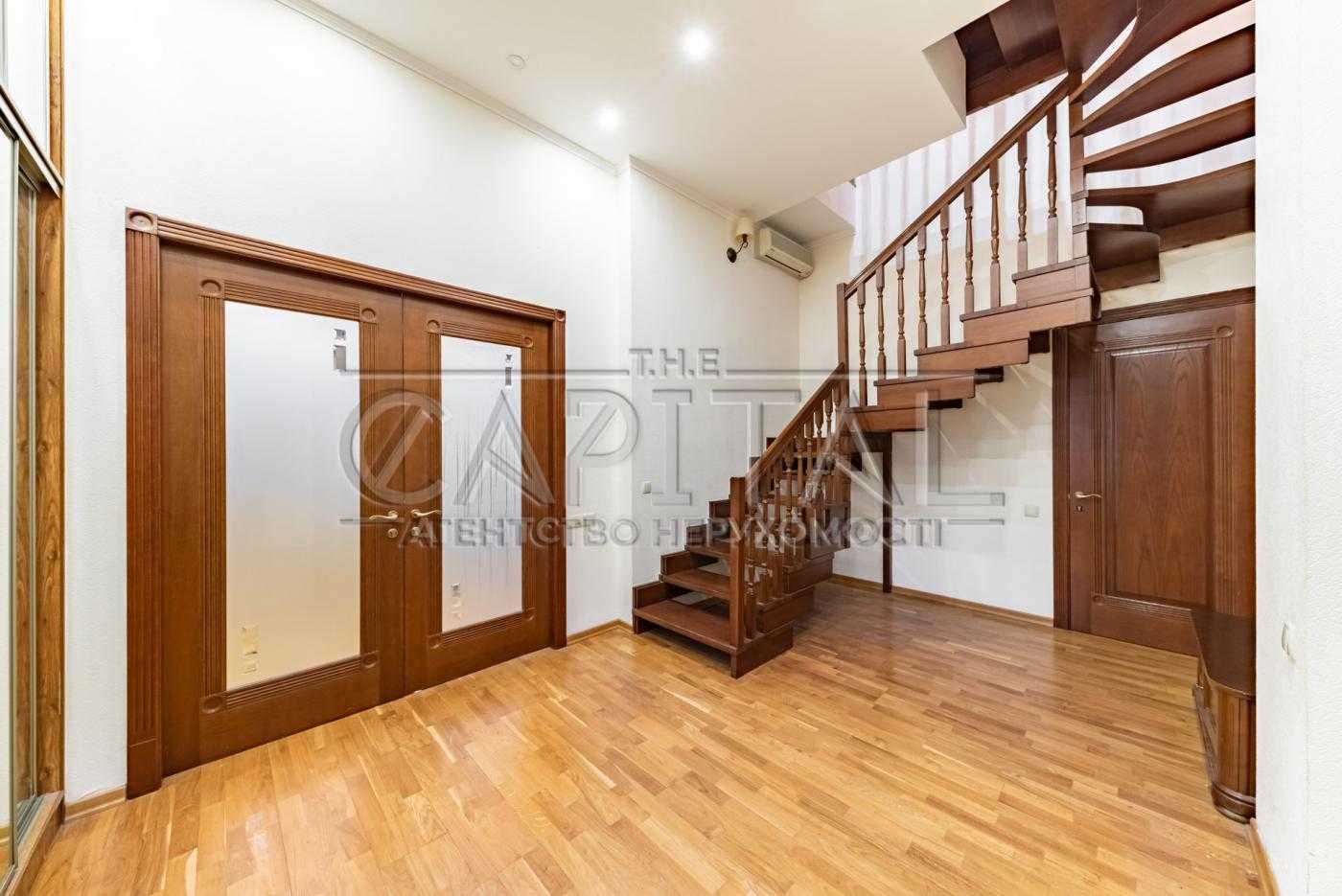 Luxurious 3-Bedroom Apartment in Novopecherski Lypky Complex
