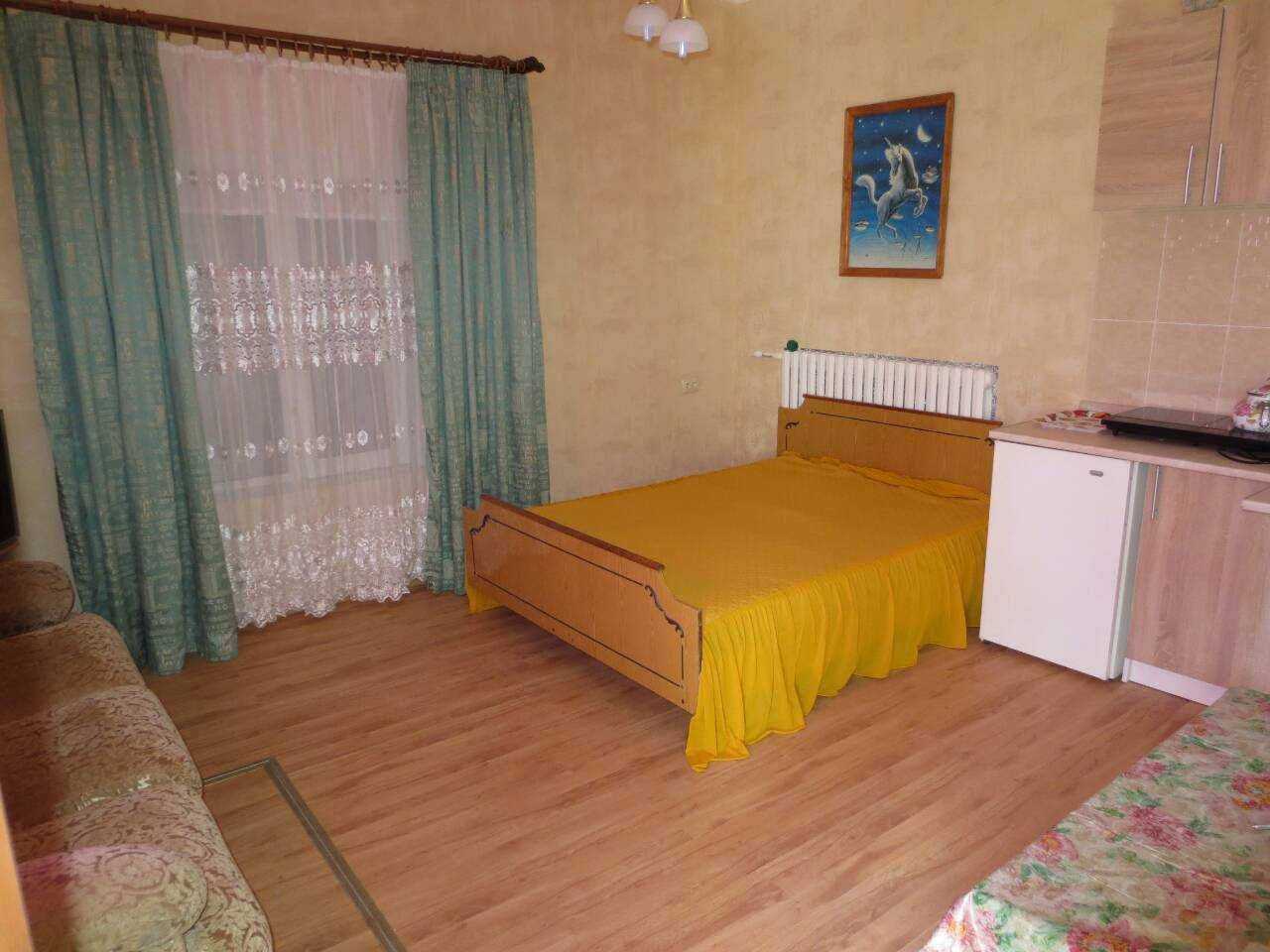 Studio apartment with AC in Kiev district