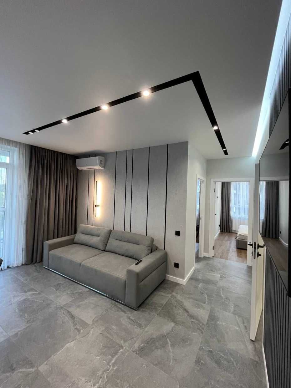 2-Bedroom Apartment with Designer Renovation in Avalon Flex Complex