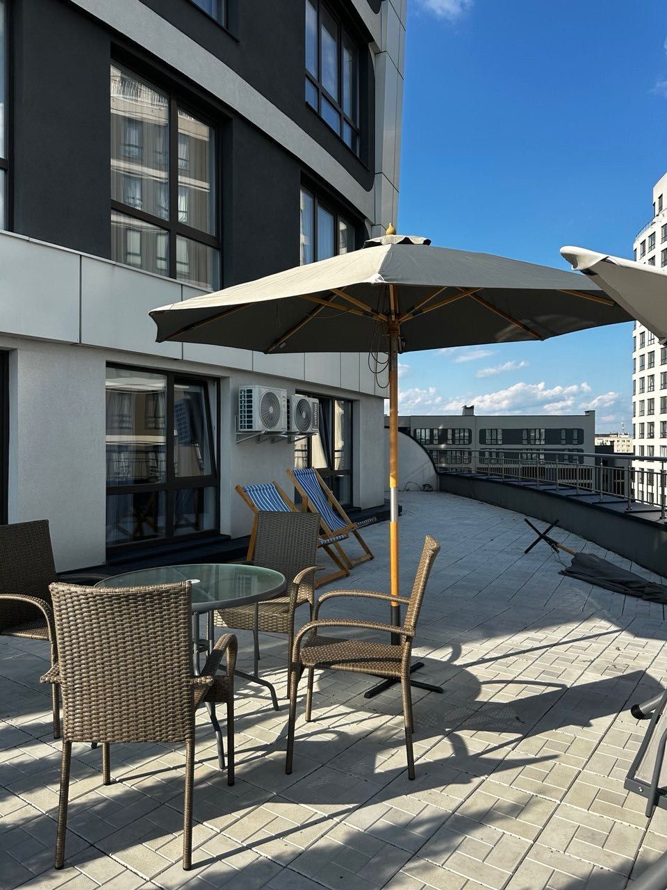 Spacious 2-Bedroom Apartment in Parус City Complex