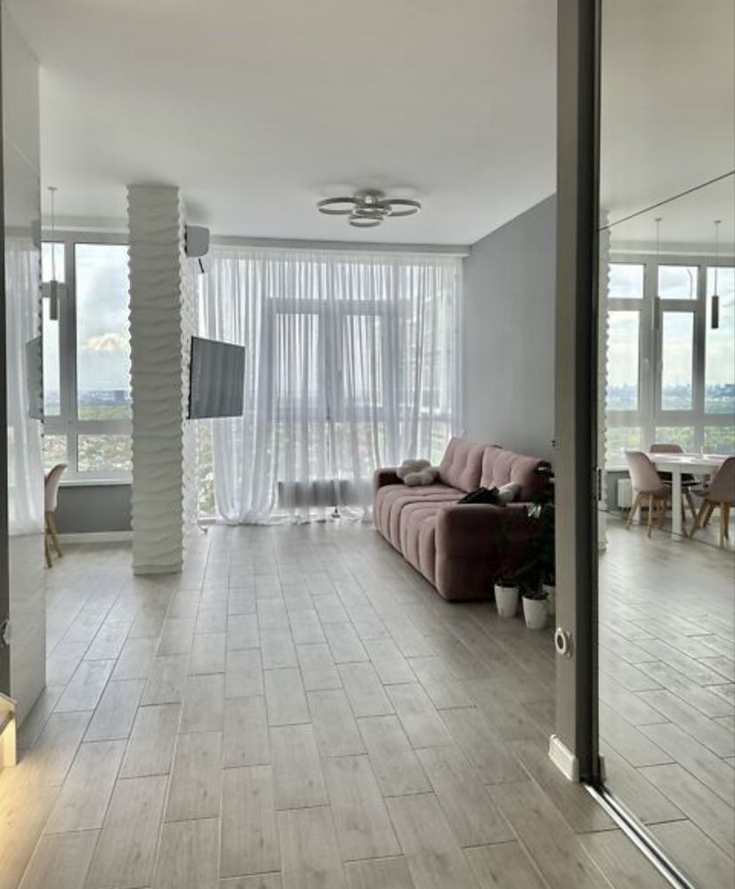 2-Level Apartment in Kakhovska Complex, 90 m², Fully Furnished