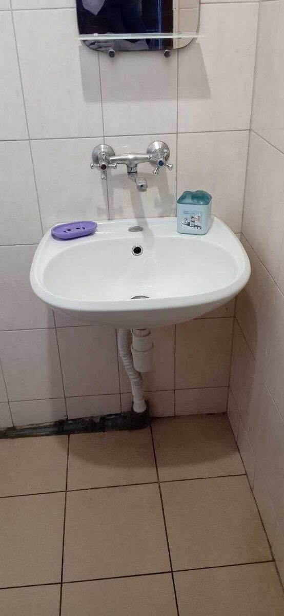 1-Room Apartment in Private House near Kyiv Metro