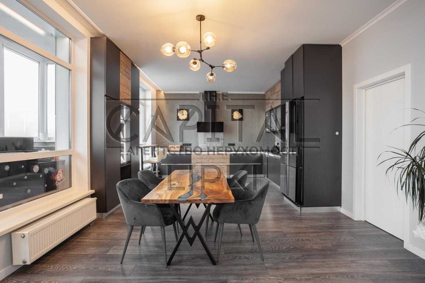 4-Room Apartment in Novopecherski Lipki Complex, Verkhoglyada Street