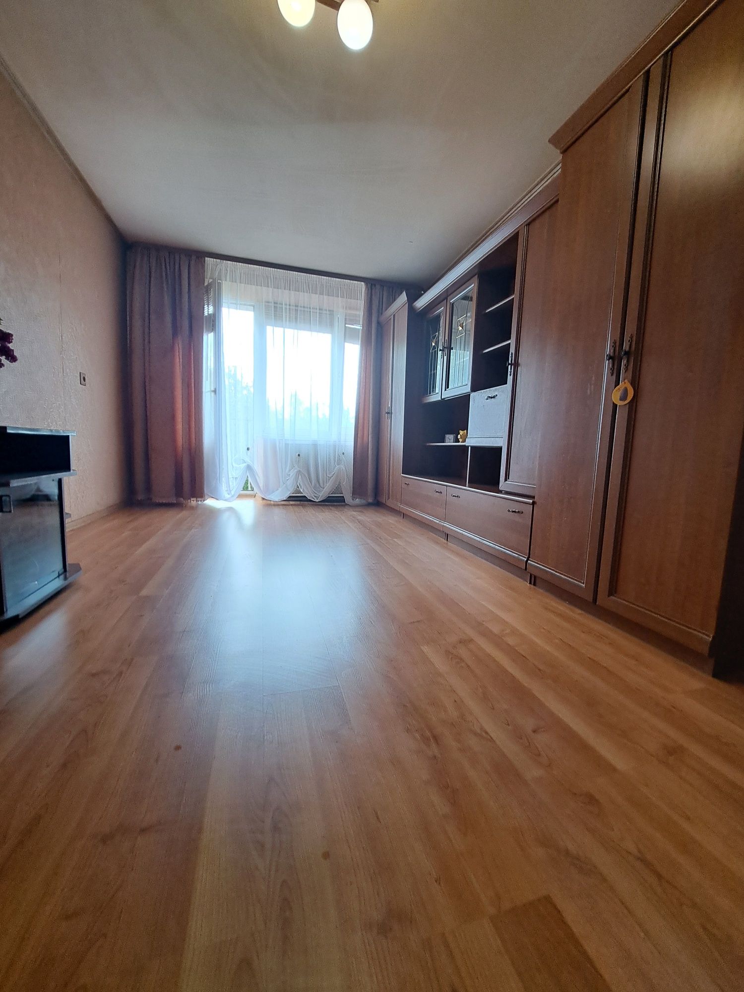 Cozy 1-bedroom apartment on Hotkevycha Street with convenient location