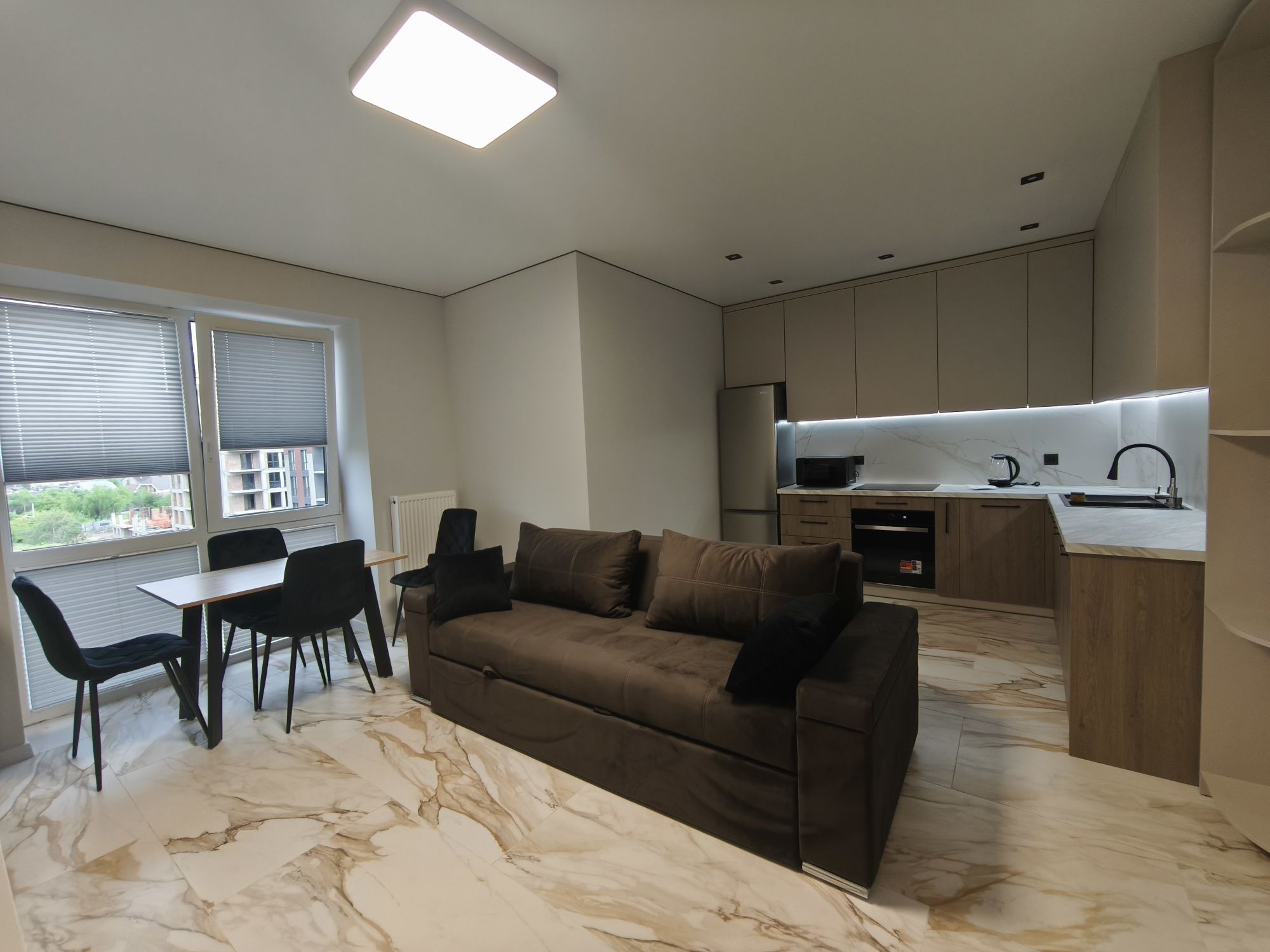 1.5 Room Apartment in Uzhhorod, West Towers Complex