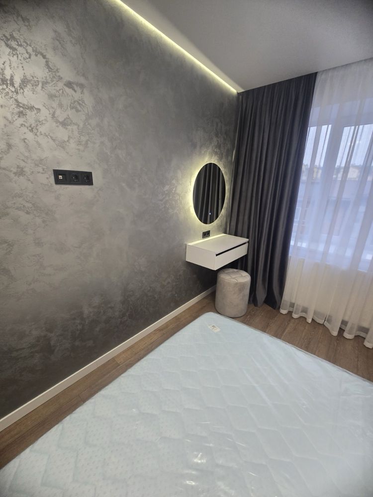 Spacious 2-room apartment in city center with modern design