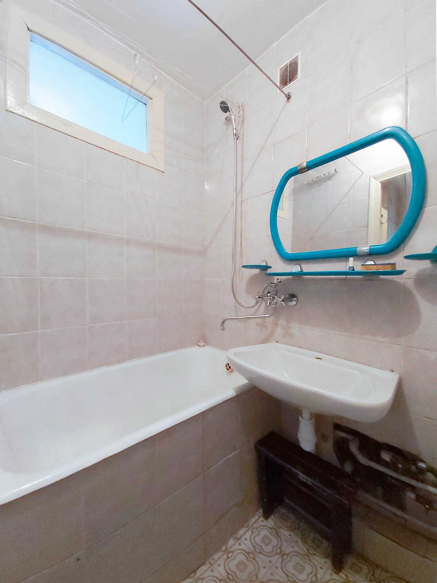 1-Room Apartment on Mykolaichuka Street, Fully Furnished