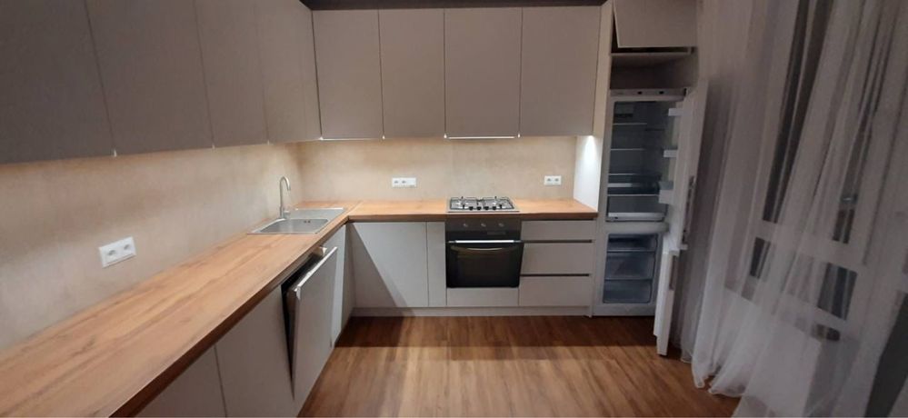 3-Room Apartment with Modern Design near Forest