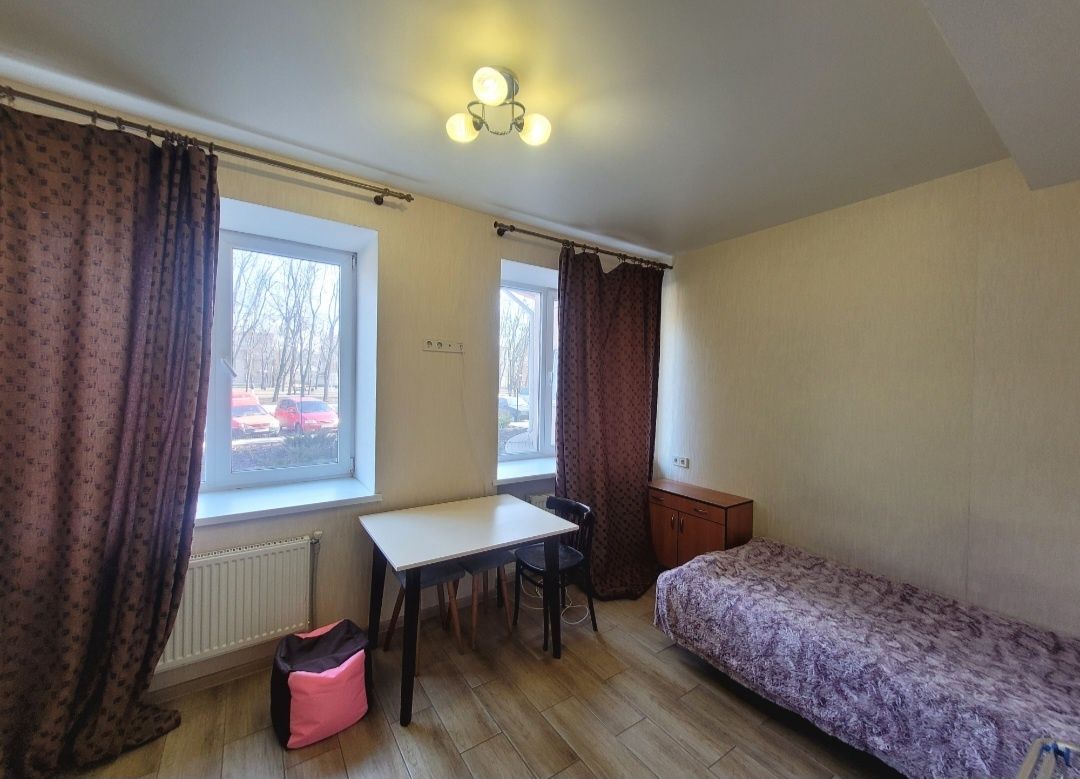 Cozy Euro-Studio in Renovated Building with All Amenities