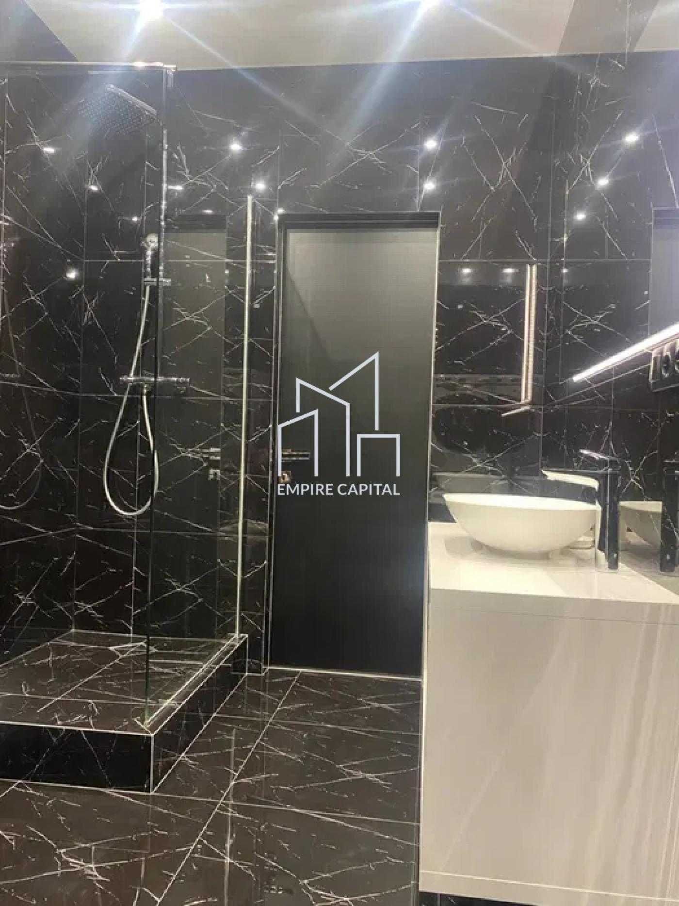 Designer Renovation Apartment on Sadova Street, New Building