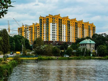 1-Bedroom Apartment in Happy Residential Complex, Petropavlovska Borshchagivka