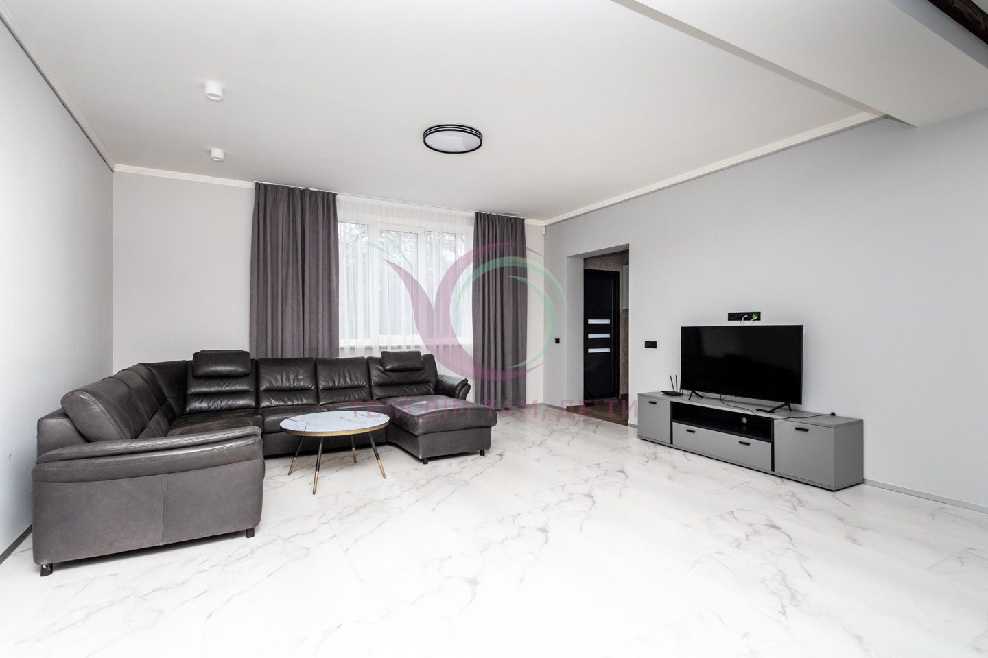 Modern 2-Room Apartment with High-Quality Renovation