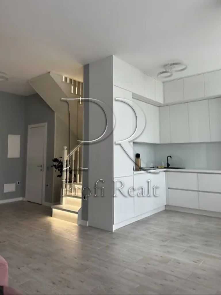 Panoramic 3-Room Duplex Apartment in Kakhovska Complex