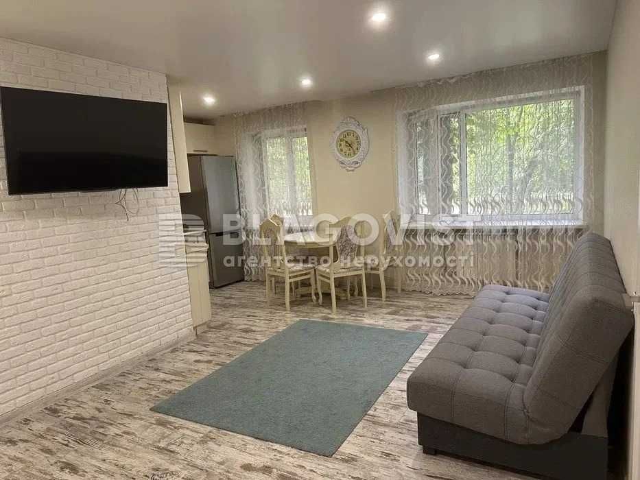 2-Room Apartment in Heroiv Sevastopolya Street, Comfortable Layout