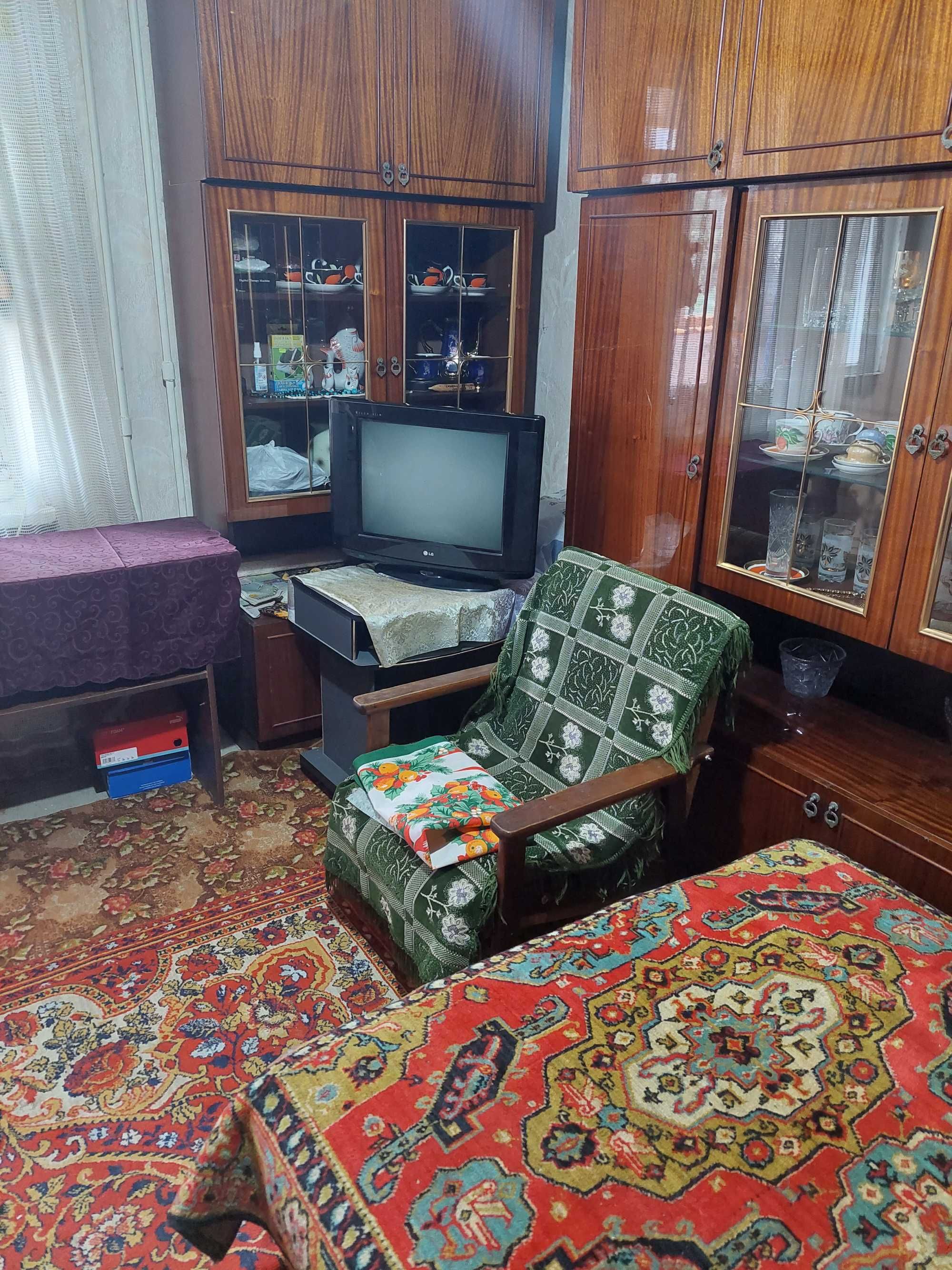 Small One-Room Apartment on 6th Floor, Furnished