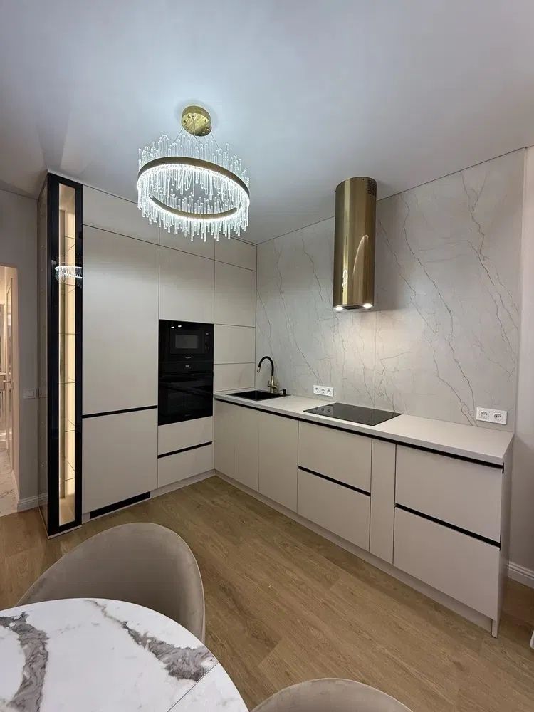 Stylish 1-Bedroom Apartment in Park Land Complex