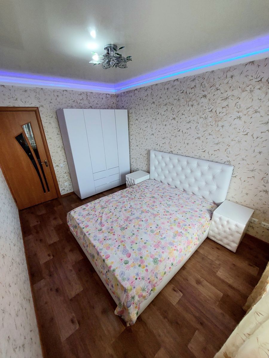 Two-bedroom apartment in Mykolaiv, Inhulskyi District, Kytoboiv Street
