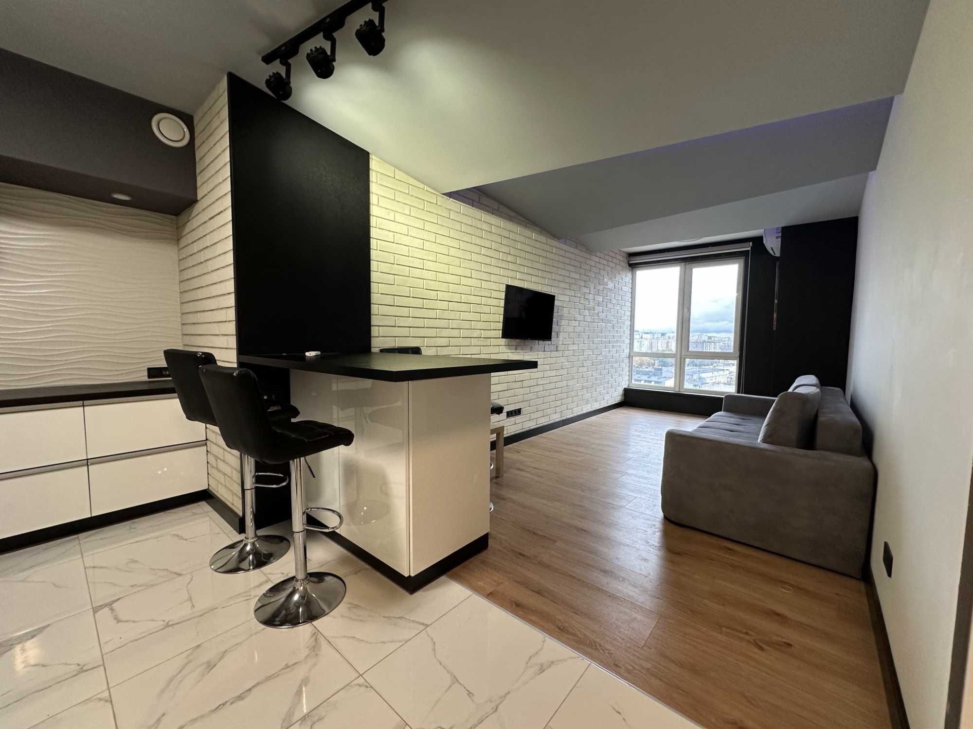 Modern 2-Room Apartment with Kitchen-Living Room in Parus