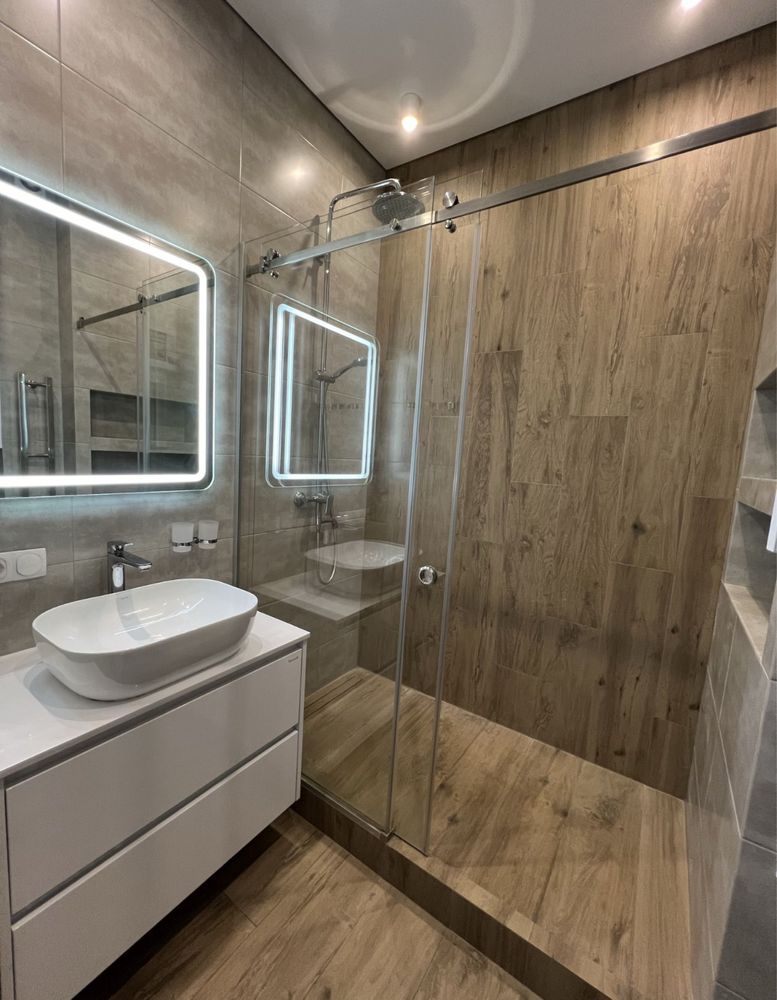 Modern 2-Bedroom Apartment with City View