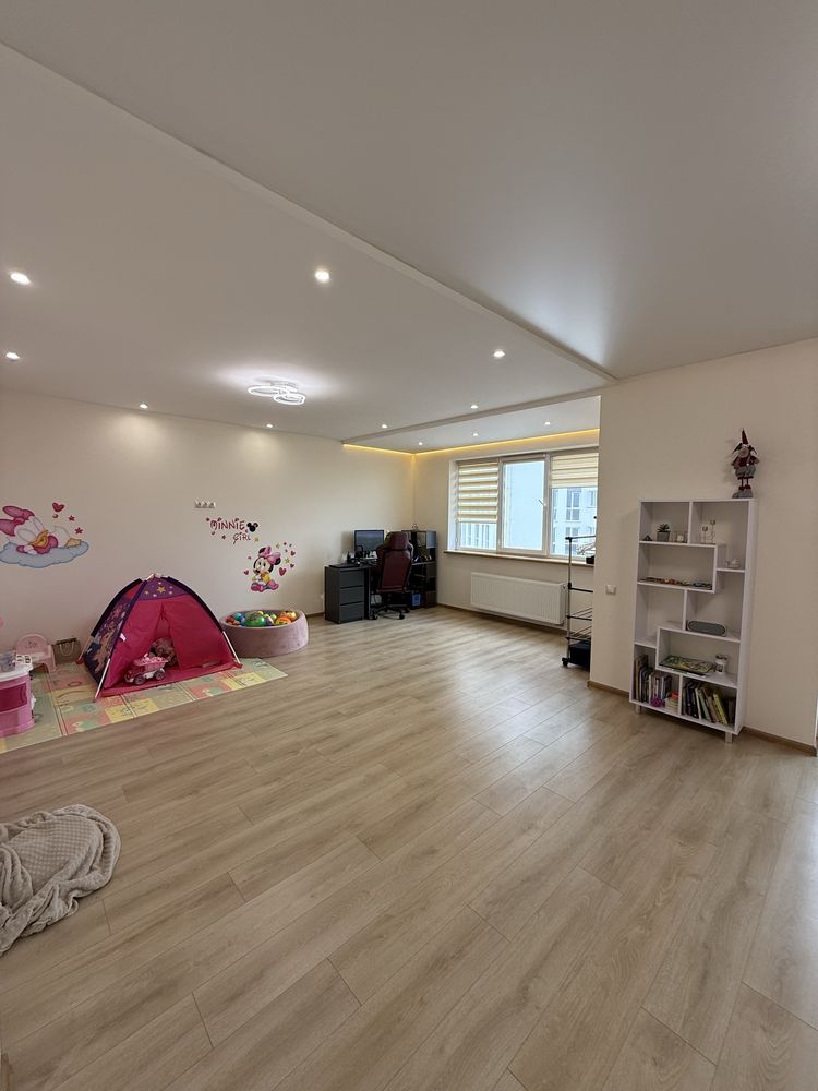 2-Room Apartment in America Residential Complex with Modern Amenities