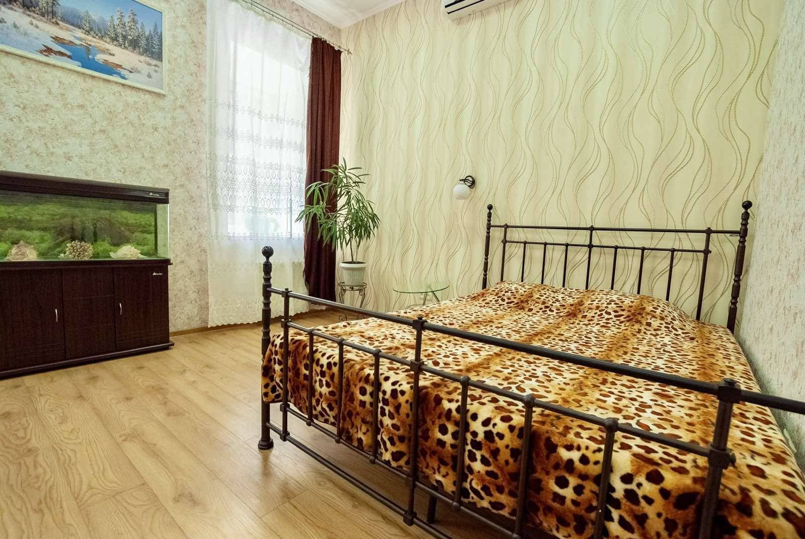 2-Room Apartment in Center, Bazarnaya Street, Renovated