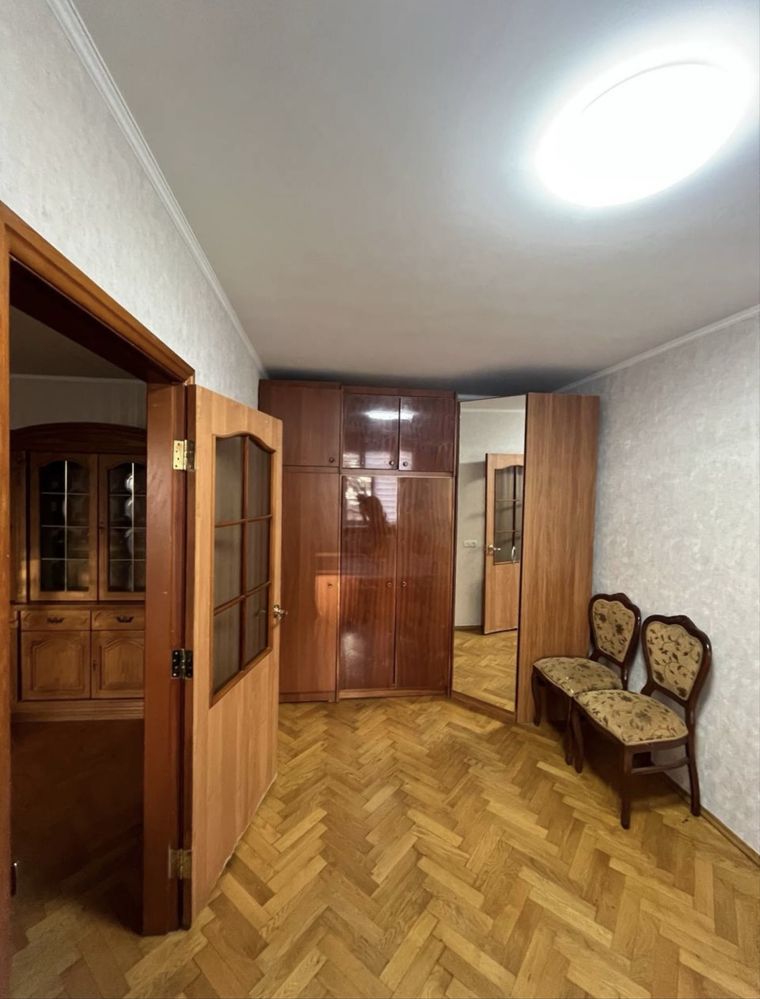 Spacious 2-Room Apartment with Classic Interior