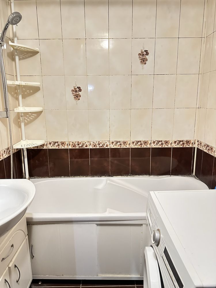 Furnished Room Near Shopping Mall with All Utilities
