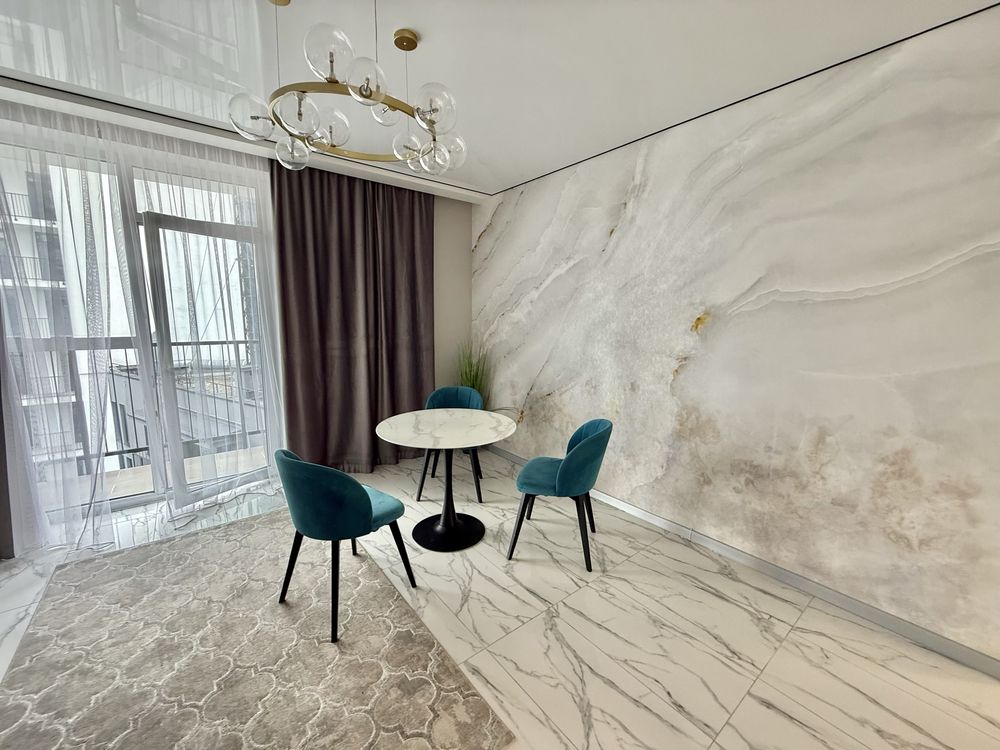 Spacious 1-bedroom apartment in new building on Zaliznychna Street