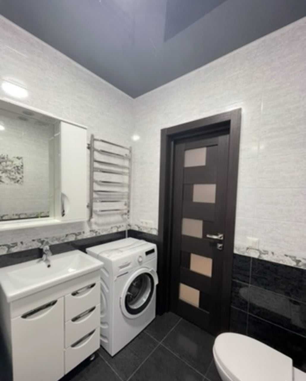 Cozy Modern Apartment in City Center with All Amenities